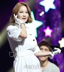 리허설은 주인공 승혜(박영선)가 공연하는 하나의 연극(지방을 순회하는 3류연극 공연)과 또 하나의 연극(내. ê¹€ì§€ë¯¼ ê°œì½˜ ëŒ€í'œë¯¸ë…€ ê°œê·¸ì½˜ì„œíŠ¸ ë¦¬í—ˆì„¤ ê³µê°œ