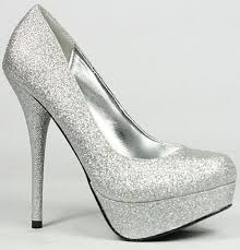 Black And Silver Shoes Heels I Might Die In Them But They Are So Pretty Prom Heels Silver Heels Heels