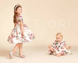 With virna lisi, mario carotenuto, hélène chanel, little tony. Moda A Fiori Vestiti Bambina Con Un Tocco Flower Kids