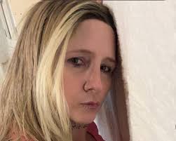 Rena Erwin's Instagram, Twitter & Facebook