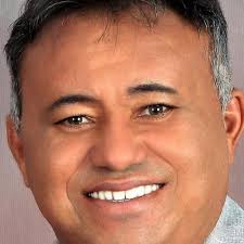 Scammer. I transferred him 50 euros to test yesterday. Today he stopped  writing to me and isn't giving me the promised gold. Andeng Ford Tupil