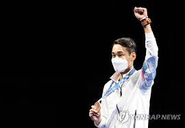2000년대 초에도 다수의 it 벤처기업이 주목을 받으면서 주식시장에 투자 열기가 달아올랐고, 적지 않은 이가 고수익을 올렸다. Um31glp7wavnqm