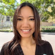 Ashlee Hutchinson's Instagram, Twitter & Facebook