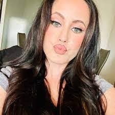 Alyson Chavez's Instagram, Twitter & Facebook