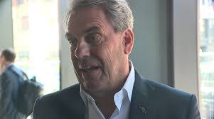 Mark Reuss's Instagram, Twitter & Facebook