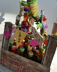 Kleine Schnapse Klopfer Zum Geburtstag Dekorativ Verpackt Gift Packaging Diy Gifts Small Bottles