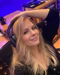 Lynn Saylor's Instagram, Twitter & Facebook