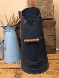 Ancien Seau A Charbon Porte Parapluie 1900 France Zinc Etsy Porte Parapluie Deco Salle De Bain Parapluie