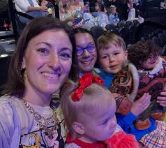 Camille D Floyd (@camilledfloyd) • Instagram photos and videos