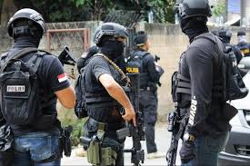 Unsoed fak teknik no.18 rt/rw 04/02, desa blater, jawa tengah , kabupaten purbalingga. Di Tengah Covid 19 Densus 88 Tangkap 3 Terduga Teroris Di Banten