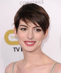 Her breakthrough debut film role was as mia thermopolis in the disney comedy the princess diaries (2001). Anne Hathaway S Haircut In Les Miserables Hacked Off For Dramatic Scene Hollywood Life