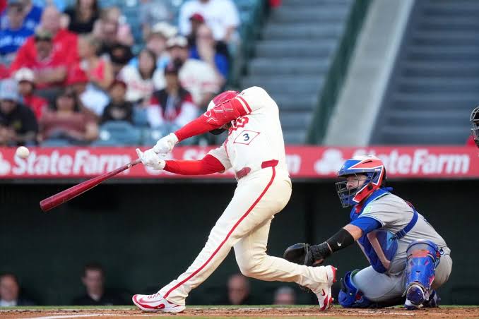 Daulton Varsho's 3-hit, 3-RBI game guides Jays past Angels | Reuters