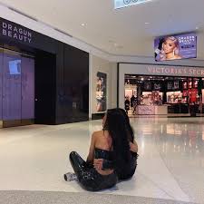 Nextdoor is the free private social network for your neighborhood community. Nikita Dragun On Twitter Mommy I Did It Almost 4 Years Ago My Mom Dropped Me Off In La With Only A Dream Fast Forward And I M Opening A Pop Up