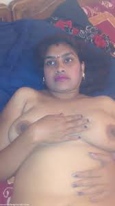 mature-indian-mallu-bhabhi-stripping-naked-xxx-fucking-9 - Indian Girls  Club - Nude Indian Girls & Hot Sexy Indian Babes