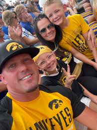 Tyler Nelsen (@TylerNelsen2)