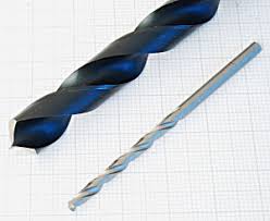 Metallbohrer von höchster qualität die gefräst und geschliffen sind. Hss Spiralbohrer