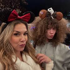 Christmas at Disney ❄️ the perfect way to bring in the holiday spirit