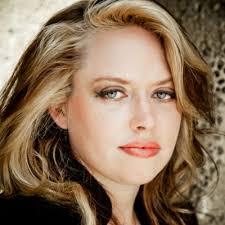 Meredith Wills's Instagram, Twitter & Facebook