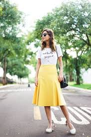 Yaz Aylarinda Civil Civil Sari Renk Ile Kombinler Moda Stilleri Mutevazi Moda Ve Mutevazi Kiyafetler