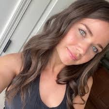 Alyssa Carroll's Instagram, Twitter & Facebook