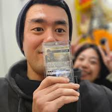 OUR VERY FIRST 1/1 CARD! We're just normal collectors who love to collect  and rip cards, content with getting amazing-looking cards no matter what.  But this time, it's different