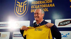 Alfaro, de vaticinar a un brasil campeón del mundo a cruzarse con la argentina en cuartos, qué le dijo alfaro a tite, que dejó al entrenador brasileño al borde de las. Gustavo Alfaro Was Introduced As The New Coach Of Ecuador