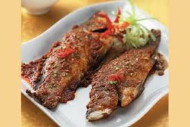 Masukkan tahu,dan kakap kedalam bumbu yg sudah harum aduk rata,beri potongan daun jeruk dan air asem. Kakap Panggang Dua Rasa Panggang Makanan Ikan Makan Siang