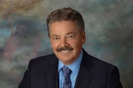 College of Business Administration inducts alum into Hall of Fame, honors  award winners