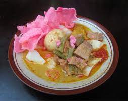 Heat oil in a large saucepan over medium heat and. Lontong Sayur Wikipedia