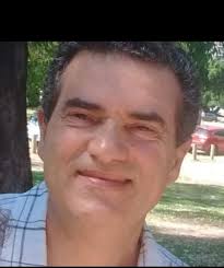 Una ayudita para los amigos" que se reinventan