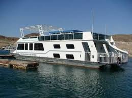 Be your own captain and cruise the beauty of dale hollow lake. Houseboat House Boat Water House Houseboat Living
