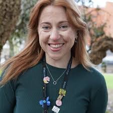 Clare Munoz's Instagram, Twitter & Facebook