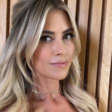 Christina Bitter's Instagram, Twitter & Facebook