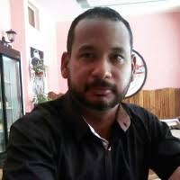 100+ "Daniel Font" profiles