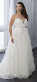 43 Super Gorgeous Plus Size Wedding Dresses To Flatter You Best On Your Special Day 24 Flattering Wedding Dress Wedding Dresses Plus Size Wedding Dresses Satin