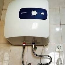 Dingin dingin enaknya mandi air hangat ya, kalau masak air dulu kelamaan nunggunya dan ribet bawa ember keluar masuk kamar mandi. Jual Produk Water Heater Pemanas Air Termurah Dan Terlengkap Juli 2021 Bukalapak
