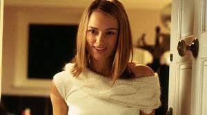 Juliet And Sam From Love Actually Are Just Five Years Apart In Age And My Brain Is Melting Keira Knightley Love Actually Love Actually Keira Knightley