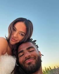 Fred Warner making the most of the offseason with his beautiful wife! ❤️✨