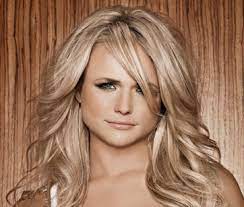Blow Dry Hair With A Large Round Brush Use A Very Large Barrel Curling Iron To Create Waves At The E Miranda Lambert Hair Country Girl Hair Concert Hairstyles