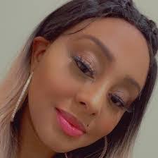 Phoebe Overton's Instagram, Twitter & Facebook