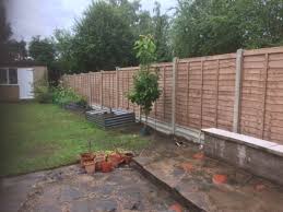 This system is quick to erect and fairly cheap. How Much Does It Cost To Install A Garden Fence In The Uk Hankintech