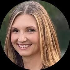 Stacey Acuna's Instagram, Twitter & Facebook