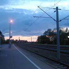 Die bayerische regiobahn gmbh (brb) ist ein eisenbahnverkehrsunternehmen mit sitz und betriebsstandort in holzkirchen und mit betriebswerkstatt in augsburg.sie erbringt seit dezember 2008 personenverkehrsleistungen im südwesten von bayern. Bahnhof Gessertshausen Gessertshausen Bayern