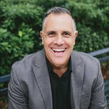 Stephen Lippitt's Instagram, Twitter & Facebook