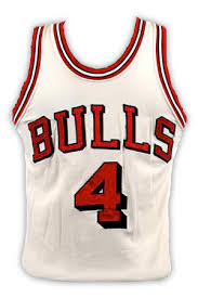 Shop chicago bulls jerseys from sportsmemorabilia.com to honor the accomplishments of your favorite superstars, both past and present. Chicago Bulls Jersey History Jersey Museum