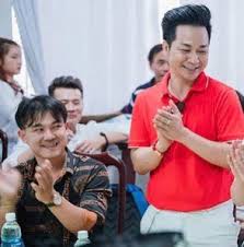 Những ca khúc được yêu thích của nhóm có thể kể đến gửi tình theo gió, năm anh em trên một chiếc xe tăng. Rhlicu 5dcocom