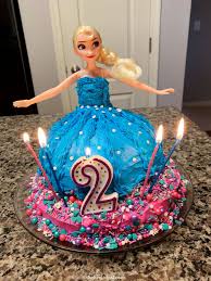 This cake only uses four ingredients (ice cream, ice cream sandwiches, sugar cones, and chocolate topping) and takes just minutes to put together, yet would be a hit at any birthday party and. Princess Birthday Cake Easy Novocom Top