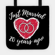 Traditionally your 20th is celebrated with china and on the modern list it is platinum, both make great gifts for him and for her. Just Married 20 Years Ago 20th Wedding Anniversary Funny Couple T Shirt Just Married Couple Tragetasche Teepublic De