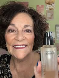 Attention‼️ 🔊 We are NOT…I repeat, NOT doing 'Dry January'!!! In fact,  January is ALL ABOUT HYDRATION!!! 💦 What a better time to switch to  Greener Beauty!! 🌱 with FREE GIFTS!!!!! 🎁