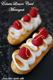 Delicieux Eclairs Facon Tarte Citron Meringuee Avec Des Notes De Framboises Patisserie Recettes De Cuisine Gateaux Et Desserts
